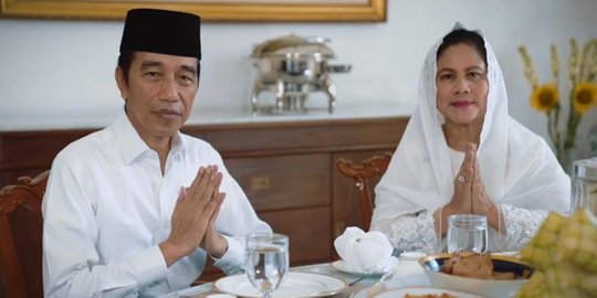 Presiden Jokowi Salat Idulfitri di Istana Bogor