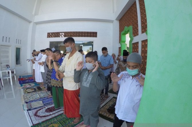 salat idulfitri 1441 h di padang