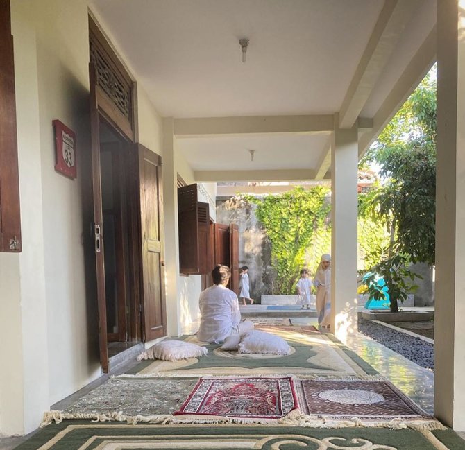 zaskia adya mecca