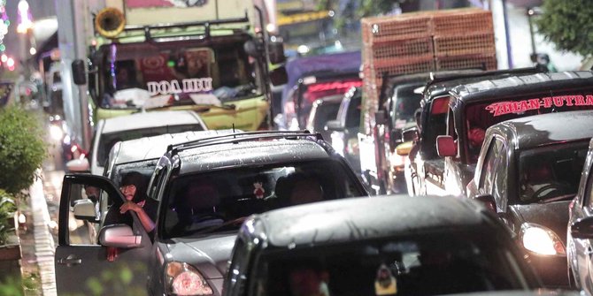 Pemerintah Minta Warga di Daerah Jangan Balik ke Jakarta Dulu