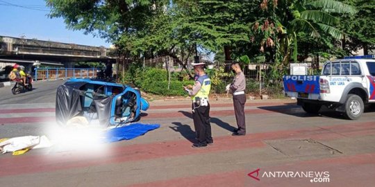 Transjakarta dan Bajaj Adu Banteng di Pademangan Jakut, Satu Tewas