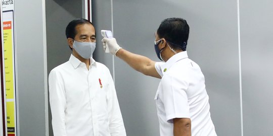 Jokowi Tinjau Kesiapan Penerapan New Normal di MRT