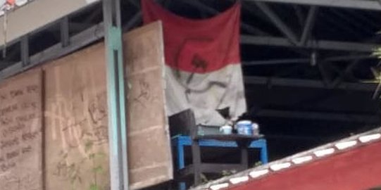 Satpam Unhas Temukan Bendera Merah Putih Bergambar Palu Arit di Area Kampus