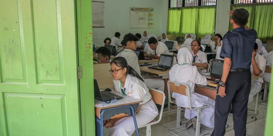 DPR Minta Kemendikbud Tak Paksakan Buka Sekolah di Tengah Pandemi Corona