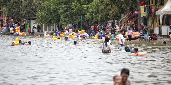 https://cdns.klimg.com/merdeka.com/i/w/news/2020/05/27/1181001/670x335/pemprov-dki-akan-buka-tempat-hiburan-dan-wisata-secara-bertahap-setelah-psbb-berakhir.jpg