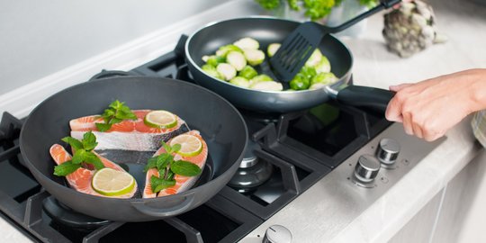 4 Cara Memanaskan Masakan Agar Tetap Aman dan Menyehatkan