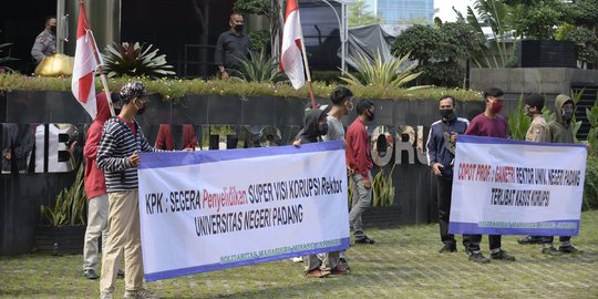 Geruduk KPK, Massa Solidaritas Mahasiswa Minang Jakarta Dibubarkan