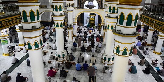 PSBB Berakhir, Masjid di Pekanbaru Kembali Dibuka dengan Protokol Kesehatan