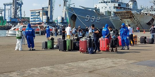 Tiba di Indonesia, Ratusan ABK Nieuw Amsterdam & Carnival Splendor Jalani Rapid Test