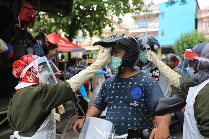 wali kota tarakan khairul pimpin simulasi new normal di pasar gusher