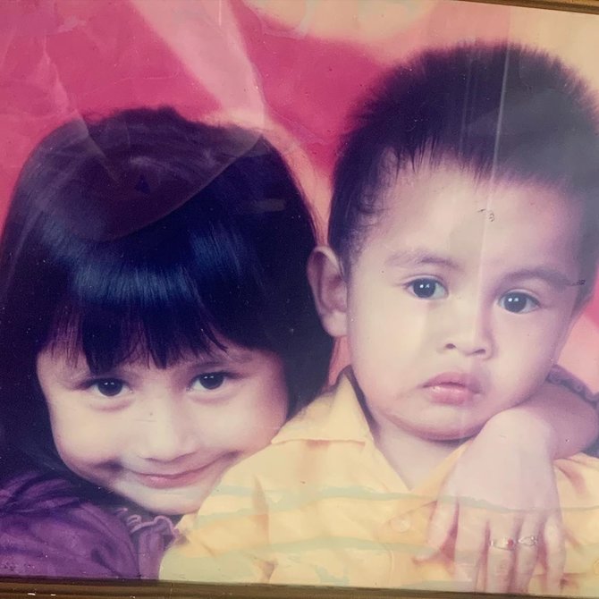 foto masa kecil prilly latuconsina
