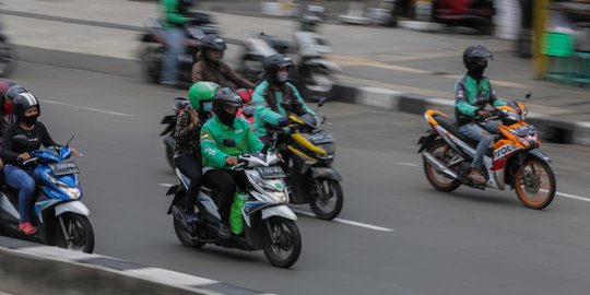 Klarifikasi Kemendagri: Ojek Online Tidak Dilarang, ASN Harus Bawa Helm Sendiri