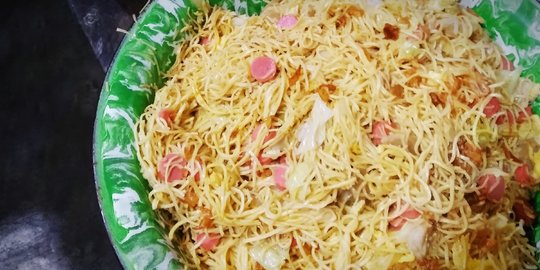 Resep Mie Goreng Kampung Untuk Selamatan Atau Nasi Berkat Kenduri Merdeka Com
