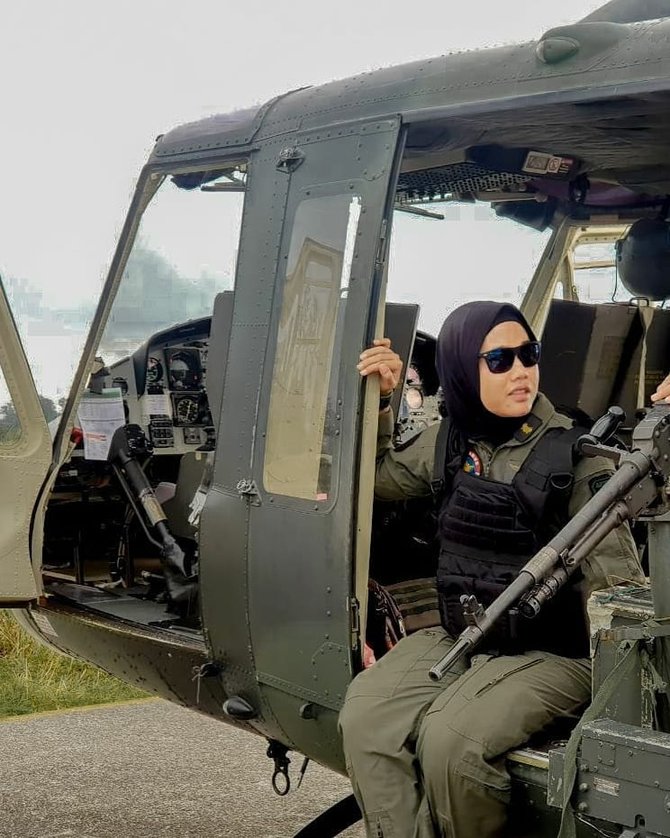 anak tukang jagung bakar jadi pilot wanita tni ad