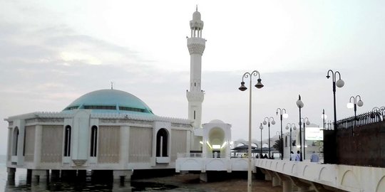 Arab Saudi Buka Kembali 90.000 Lebih Masjid Setelah Ditutup 2 Bulan