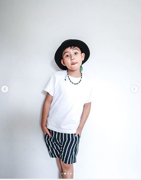 anak artis berwajah tampan