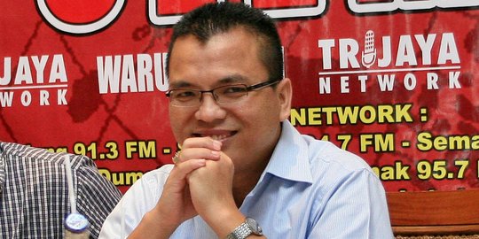 Denny Indrayana Nilai Sulit Gunakan Kebijakan Covid-19 untuk Makzulkan Presiden