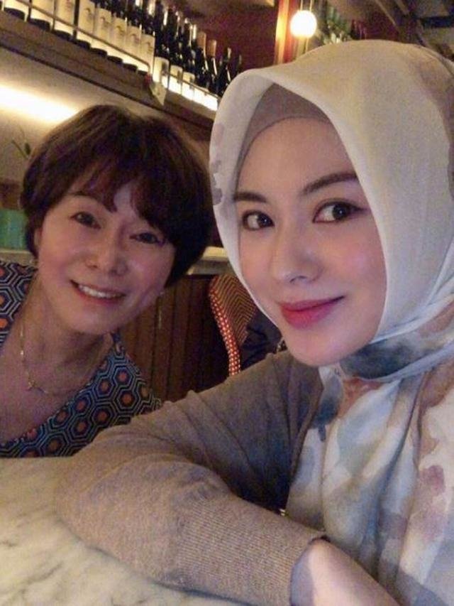 bak kakak adik ini 7 momen kebersamaan ayana moon dan ibunda