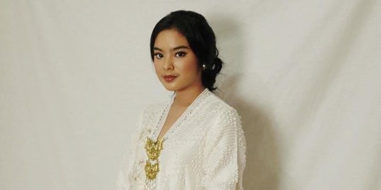 10 Potret Syandria Kameron Cicit Soekarno, Anggun dan Cantik Abis