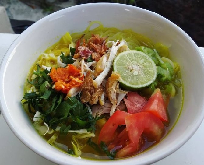 8 cara membuat soto ayam bening enak dan menyegarkan