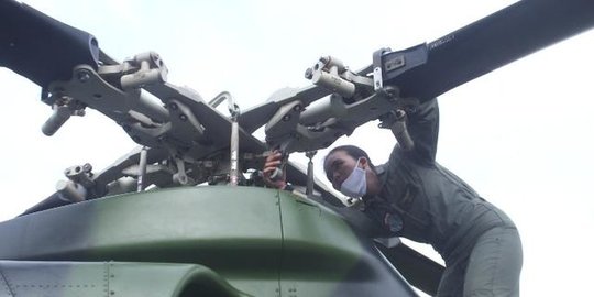 Kirim Bantuan COVID-19 ke Pedalaman, Kisah Pilot Helikopter Wanita Ini Menginspirasi