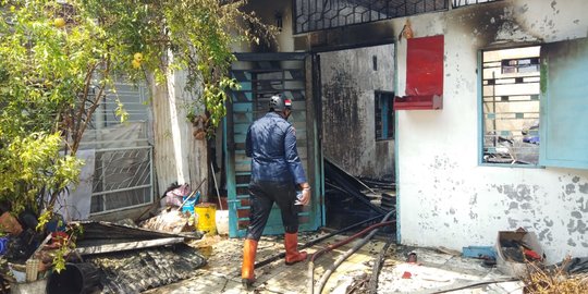 Rumah Permanen di Medan Diamuk si Jago Merah