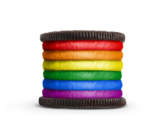 oreo versi rainbow cake