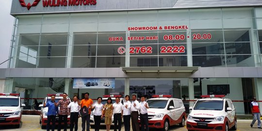 Wuling dan Rumah Zakat Donasi Ratusan Masker & Sembako di Jabar dan Yogyakarta