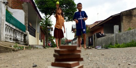 Serunya 'Pecah Piring', Permainan Tradisional Masa Kecil dari Medan