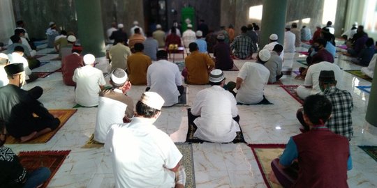 Masjid Fatahillah Balai kota Gelar Salat Jumat Dua Gelombang Hari Ini