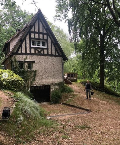 rumah anggun c sasmi di perancis