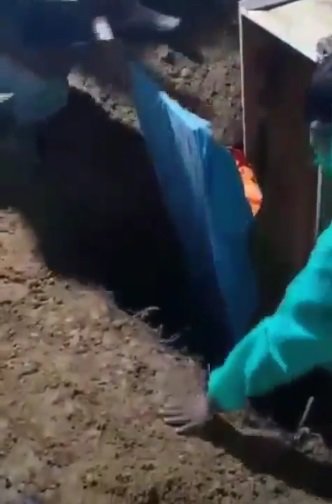 heboh jenazah pdp corona jatuh ke kubur