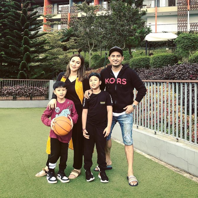 rio febrian dan sabria kono