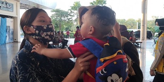 Ibu WNI dan Balita Terpisah di Hong Kong Akhirnya Bertemu di Surabaya