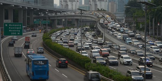 Hari Pertama PSBB Transisi, Lalu Lintas Jam Pulang Kantor di Jakarta Ramai Lancar
