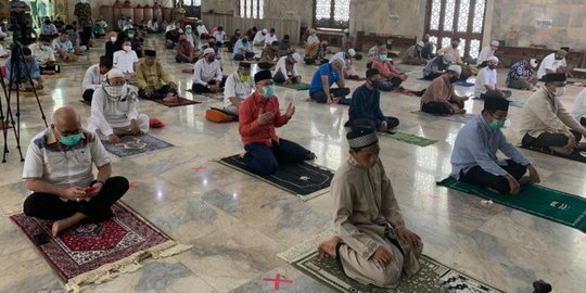 Menyebarkan Kedisiplinan Cegah Covid-19 Lewat Gerakan 'Bangkit dari Masjid'