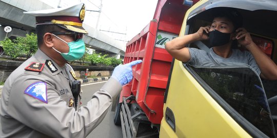 Penjelasan Dasar Hukum Sanksi Denda Rp250.000 saat Masa Transisi di DKI