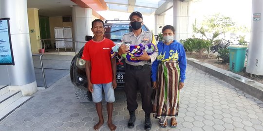 Puskesmas Tak Ada Ambulans, Polisi di Kupang Bantu Warga Rujuk Anak ke RSUD