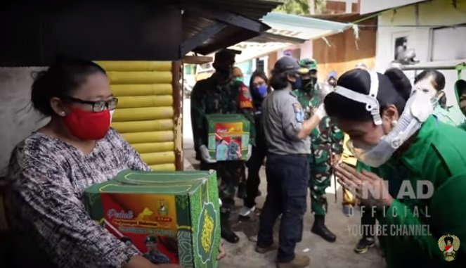 hetty andika perkasa istri jenderal tni blusukan keluar masuk gang sempit