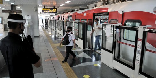 Kesiapan LRT Jakarta Sambut New Normal