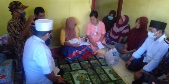 Wali Kota & Wawali Bengkulu Kunjungi dan Beri Bantuan Bayi Penderita Omphalocele