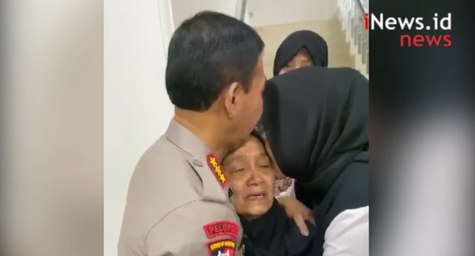 kapolri jenderal idham azis dan istri