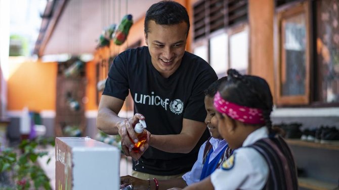 nicholas saputra unicef