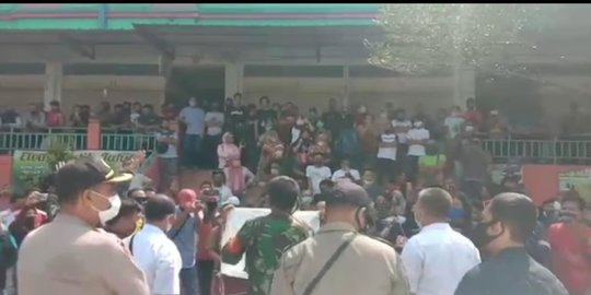 Pedagang Pasar Cileungsi Bogor Menolak Dilakukan Rapid Test Covid-19