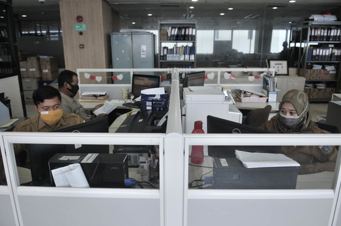 hari pertama kerja di kantor saat psbb transisi