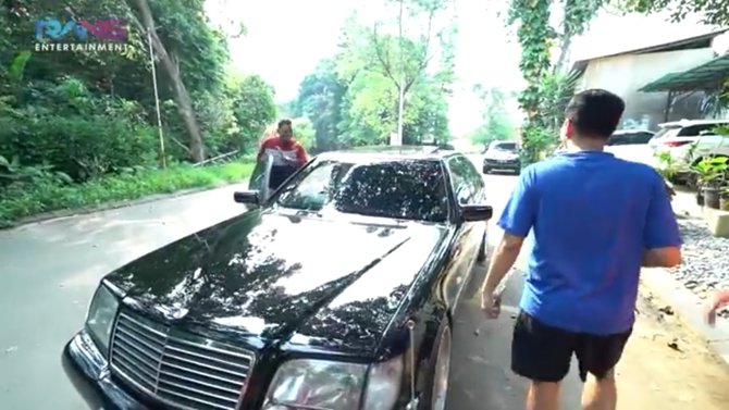 raffi ahmd mau beli mobil baru