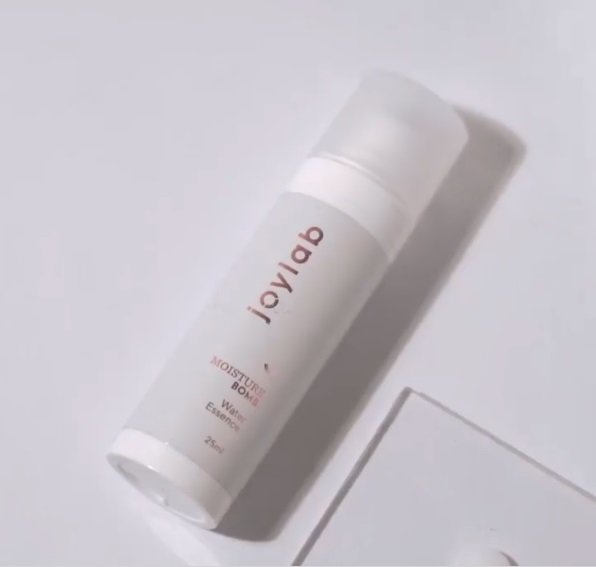 joylab moisture bomb water essence