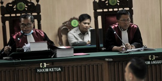 Terdakwa Dituntut 1 Tahun, DPR Minta Hakim Kasus Novel Baswedan Adil