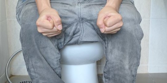 5 Penyebab Susah Buang Air Besar Yang Perlu Diwaspadai Begini Cara Mengatasinya Merdeka Com