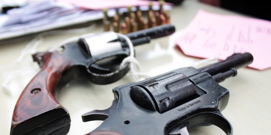Warga Aceh Besar Serahkan Senjata Api dan Amunisi ke Polisi
